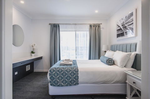 Marina Hotel - Accommodation Mooloolaba 7