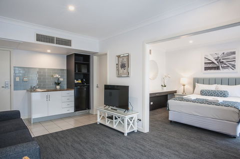 Marina Hotel - Accommodation Mooloolaba 26