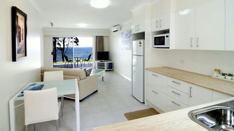 Mollymook Beach Waterfront - Accommodation Mooloolaba 8