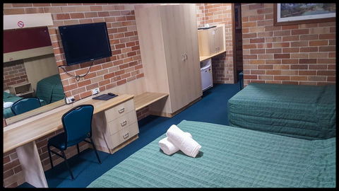 Windsor Terrace Motel - Accommodation Mooloolaba 4