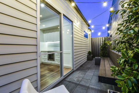 Aloha Central Luxury Apartments - Accommodation Mooloolaba 13