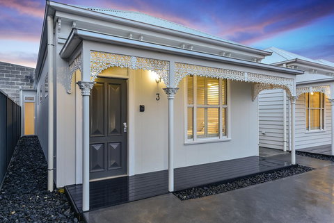 Aloha Central Luxury Apartments - Accommodation Mooloolaba 2