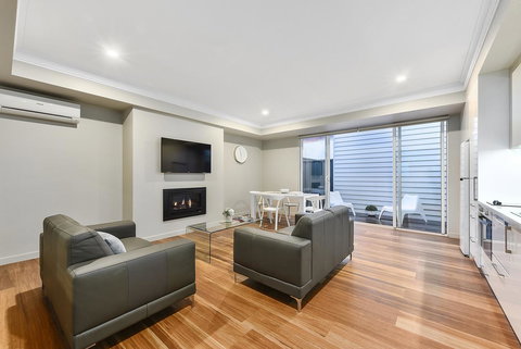 Aloha Central Luxury Apartments - Accommodation Mooloolaba 6