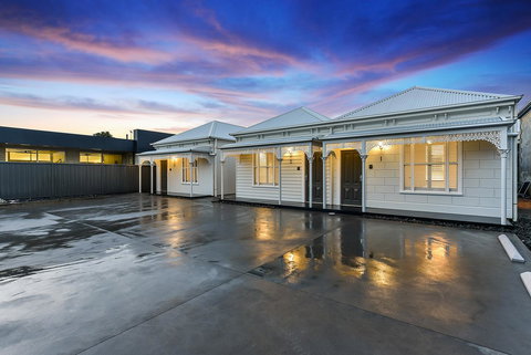 Aloha Central Luxury Apartments - Accommodation Mooloolaba 5