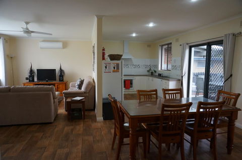 Kohinoor Getaway - Accommodation Mooloolaba 1