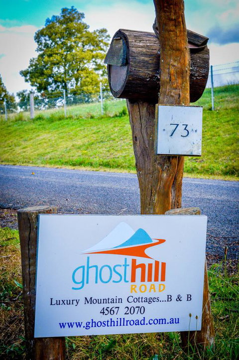 Ghost Hill Road Retreat - Accommodation Mooloolaba 0