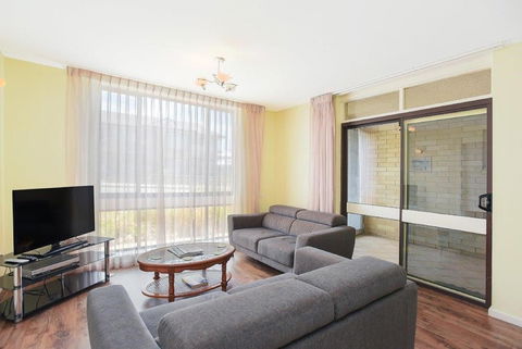 The Dolphins Beachfront Apartments - Accommodation Mooloolaba 5