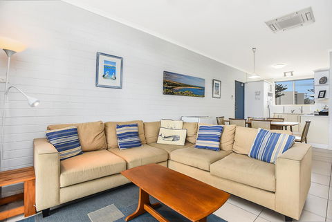 The Dolphins Beachfront Apartments - Accommodation Mooloolaba 11