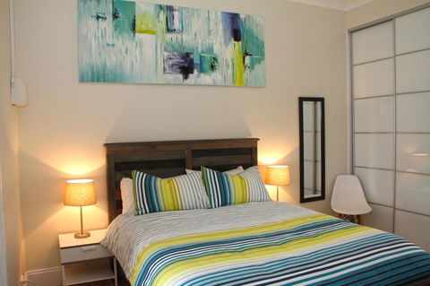 Smugglers Inn Studio Apartments - Accommodation Mooloolaba 12