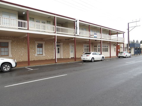 Smugglers Inn Studio Apartments - Accommodation Mooloolaba 10