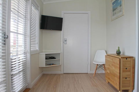 Smugglers Inn Studio Apartments - Accommodation Mooloolaba 17