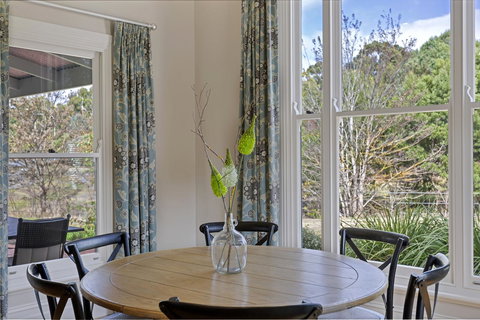 Grandview Accommodation - The Elm Tree Apartments - Accommodation Mooloolaba 8
