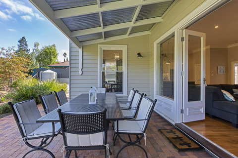 Grandview Accommodation - The Elm Tree Apartments - Accommodation Mooloolaba 27