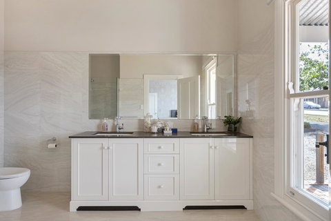 Grandview Accommodation - The Elm Tree Apartments - Accommodation Mooloolaba 6