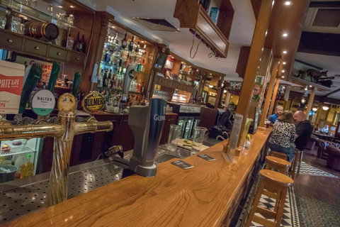 Mick O\'Sheas - Accommodation Mooloolaba 11