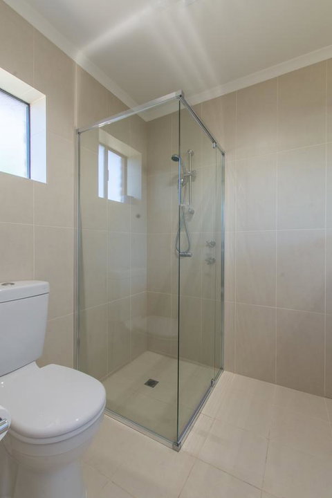 Mick O\'Sheas - Accommodation Mooloolaba 23