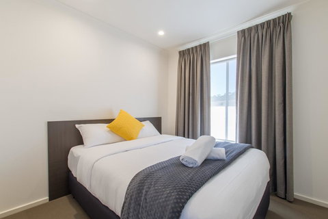 Mick O\'Sheas - Accommodation Mooloolaba 17