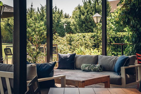 Mick O\'Sheas - Accommodation Mooloolaba 33