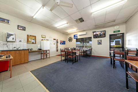 Border Village Roadhouse - Accommodation Mooloolaba 12