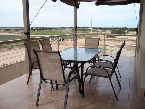 Relax On Par - Accommodation Mooloolaba 11