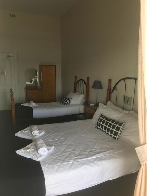 Grosvenor Hotel - Accommodation Mooloolaba 9
