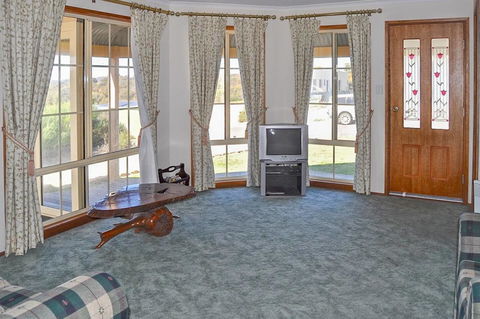 Baywatch - Accommodation Mooloolaba 2