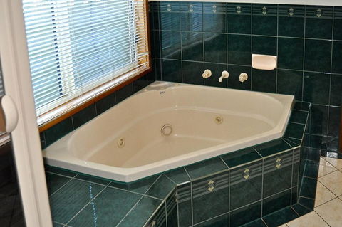 Baywatch - Accommodation Mooloolaba 8