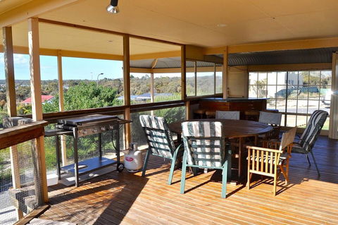 Baywatch - Accommodation Mooloolaba 9