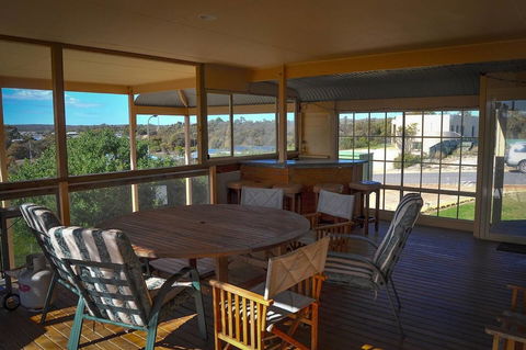 Baywatch - Accommodation Mooloolaba 0