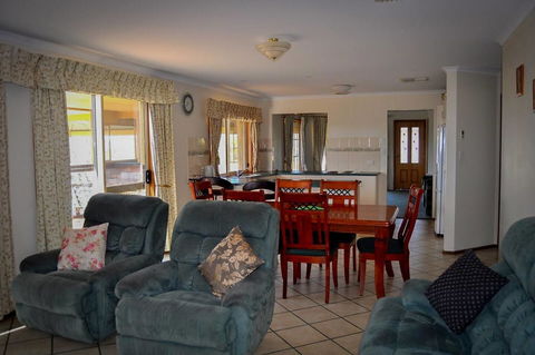 Baywatch - Accommodation Mooloolaba 15