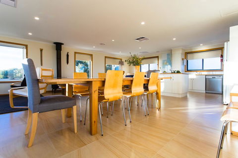 Southern Ocean Lookout - Accommodation Mooloolaba 8