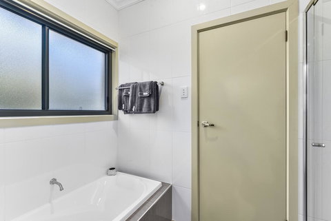Accommodation On Lansell 2 - Accommodation Mooloolaba 11