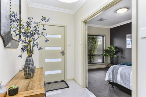 Accommodation On Lansell 2 - Accommodation Mooloolaba 2