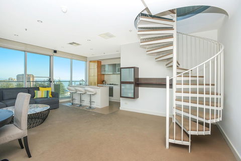 Glenelg Skyline Penthouse - Accommodation Mooloolaba 18