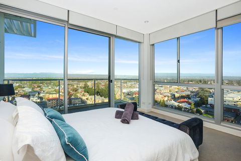 Glenelg Skyline Penthouse - Accommodation Mooloolaba 43