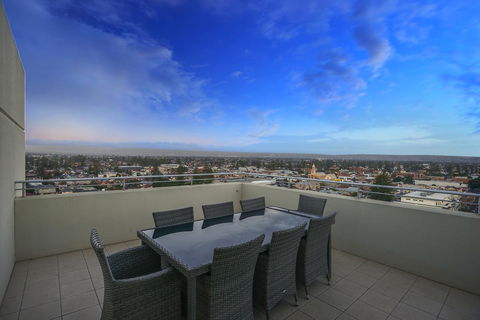 Glenelg Skyline Penthouse - Accommodation Mooloolaba 34