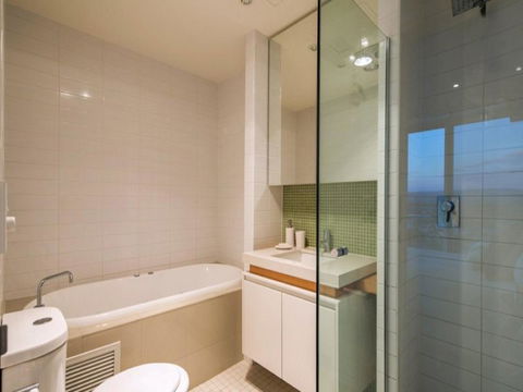 Glenelg Skyline Penthouse - Accommodation Mooloolaba 21
