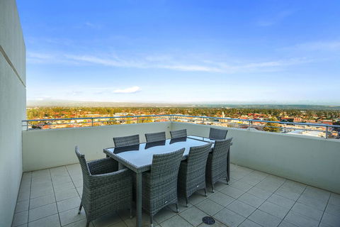 Glenelg Skyline Penthouse - Accommodation Mooloolaba 39