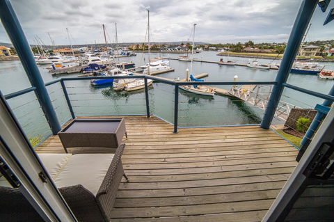 Marina Reflections - Accommodation Mooloolaba 11