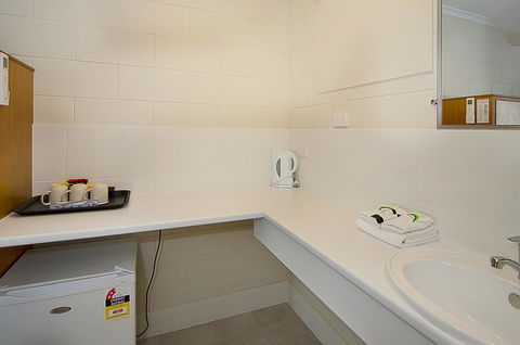 Victor Harbor City Inn - Accommodation Mooloolaba 19