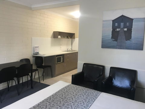 Victor Harbor City Inn - Accommodation Mooloolaba 12