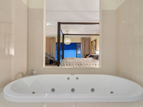 City-Barossa Gateway - Accommodation Mooloolaba 1