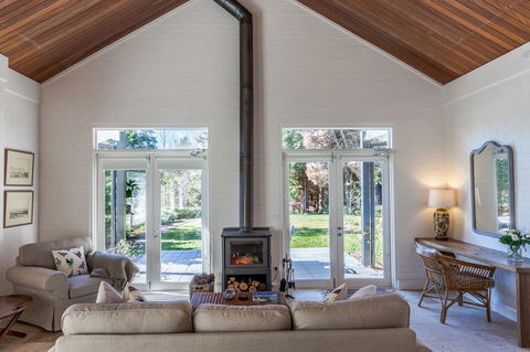 The Folly - Accommodation Mooloolaba 1