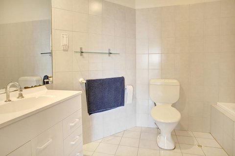 Navigators Motel & Diner - Accommodation Mooloolaba 0