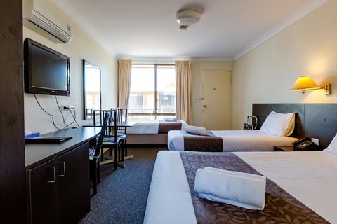 Abcot Inn - Accommodation Mooloolaba 7