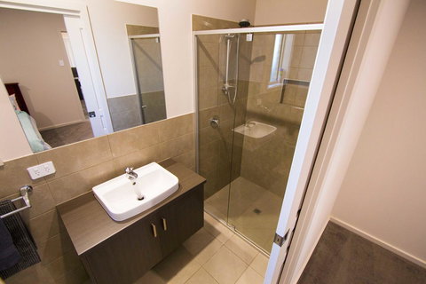 Serene Shores - Accommodation Mooloolaba 11