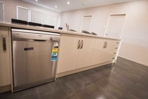 Serene Shores - Accommodation Mooloolaba 5