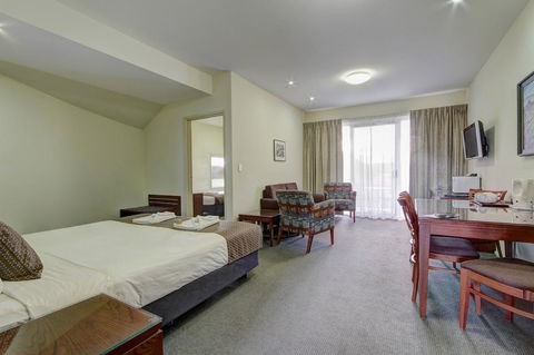Strath Motel - Accommodation Mooloolaba 19