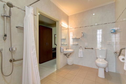 Strath Motel - Accommodation Mooloolaba 12