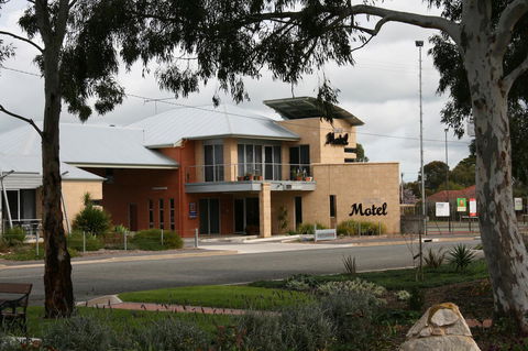 Strath Motel - Accommodation Mooloolaba 7